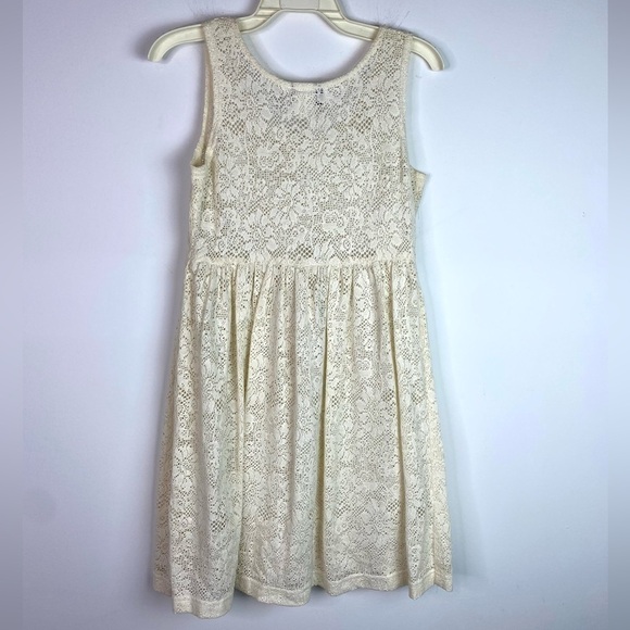 Marian & Maral Lace Cream Off white dress Medium - Picture 2 of 5